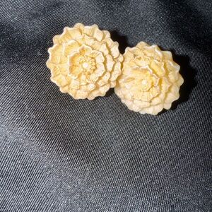 Floral Cream Earrings